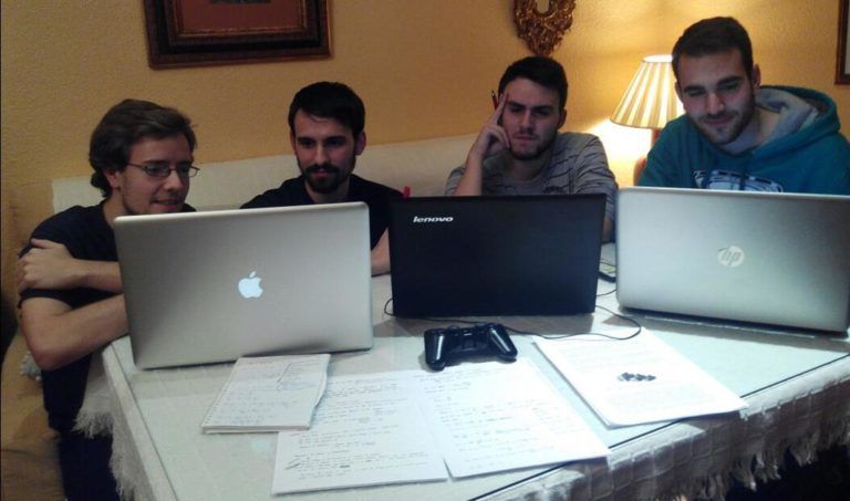 Conociendo a los finalistas: VODAFONE-ETSII-4