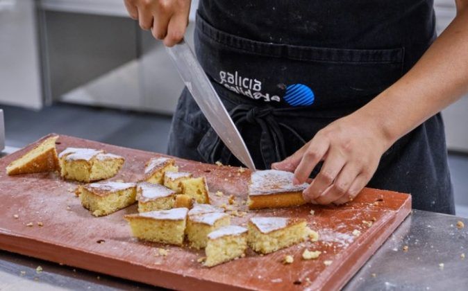 cultura-tarta-santiago-galicia-xacobeo-gmc-hosteleria-escuela